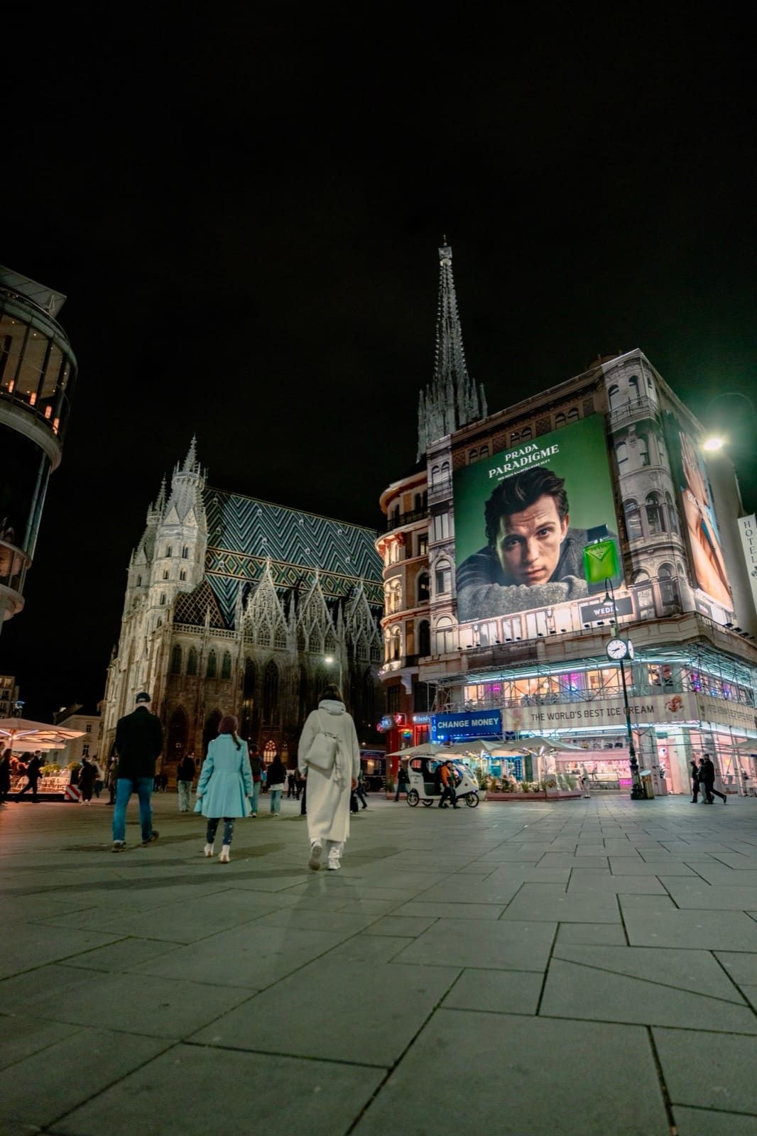 Stephansplatz at night — Stephansdom spire and passers-by, Best Alex Shots, Vienna